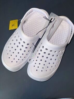 Joybees White Clog Slip-Ons
